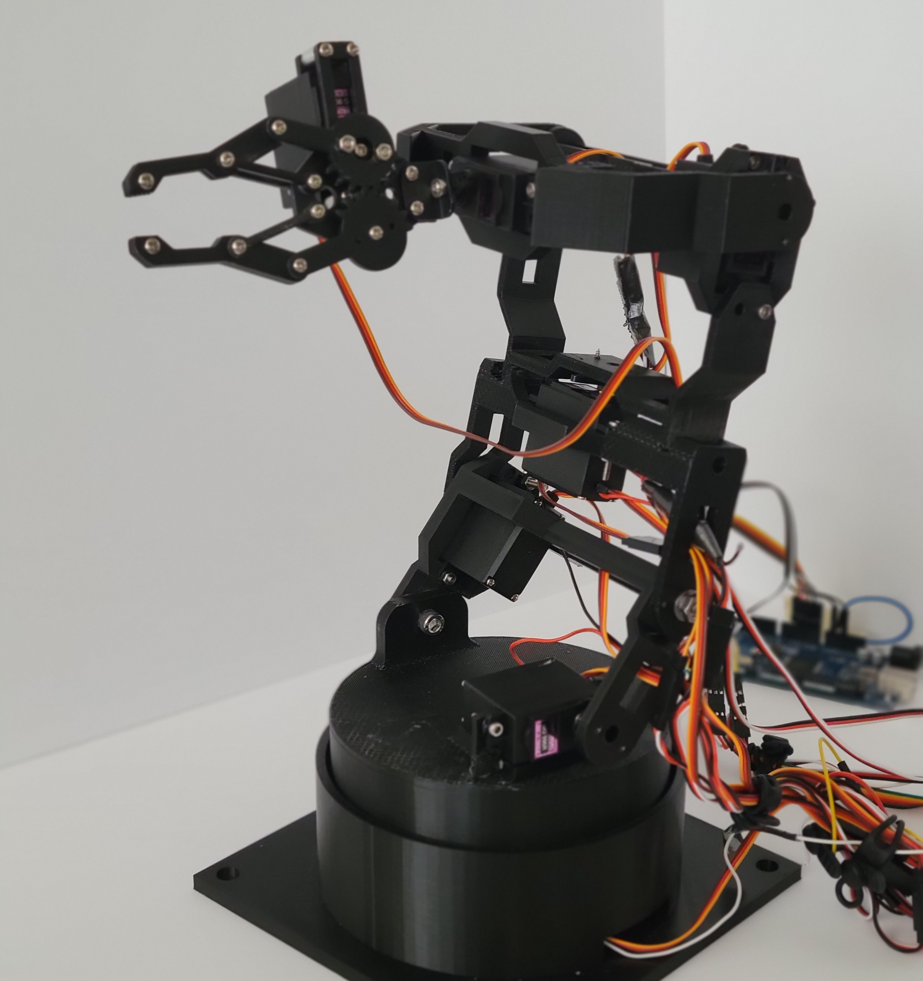 6DOF Robot Arm IK and FK